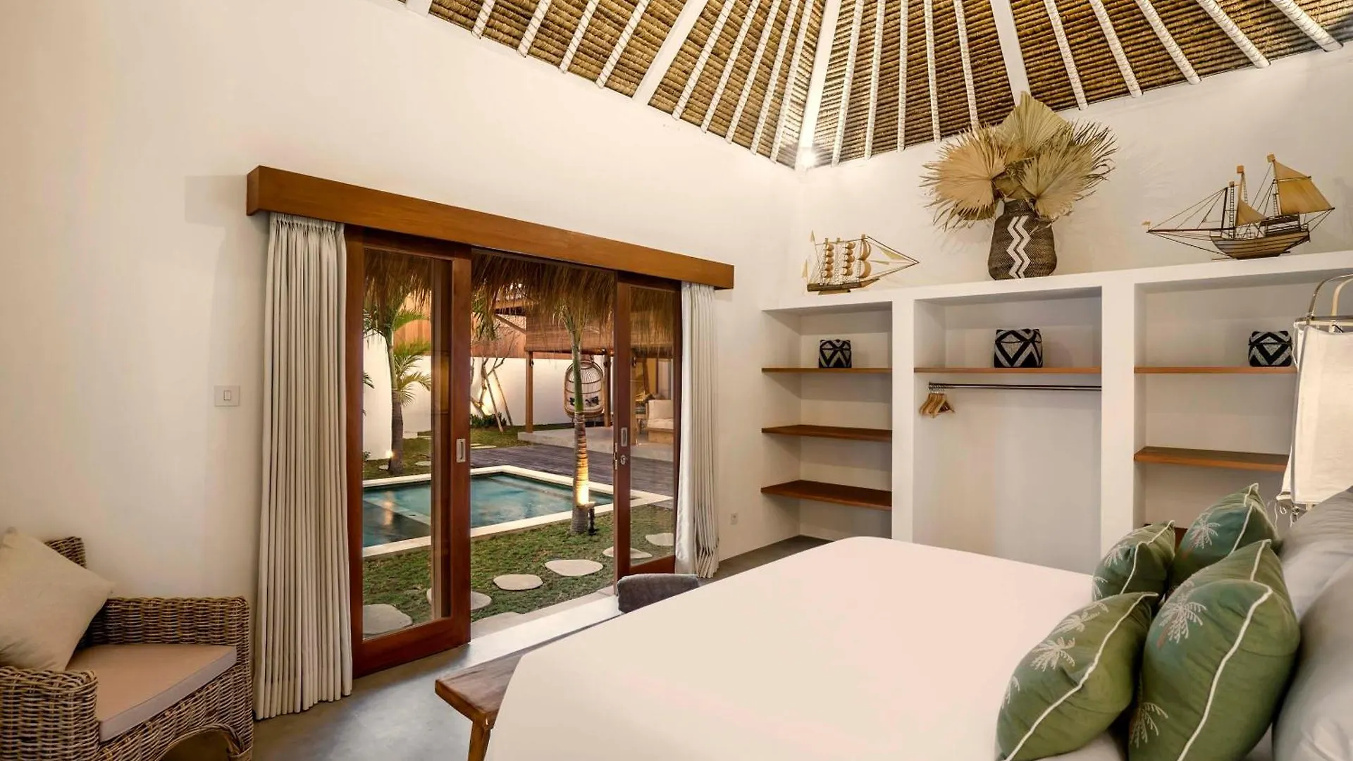 Villa Parasol By Alfred In Bali 塞米亚克 0*,  印尼