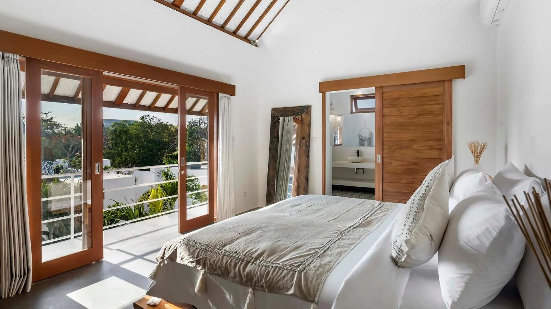 Villa Parasol By Alfred In Bali Seminyak  Seminyak (Bali)